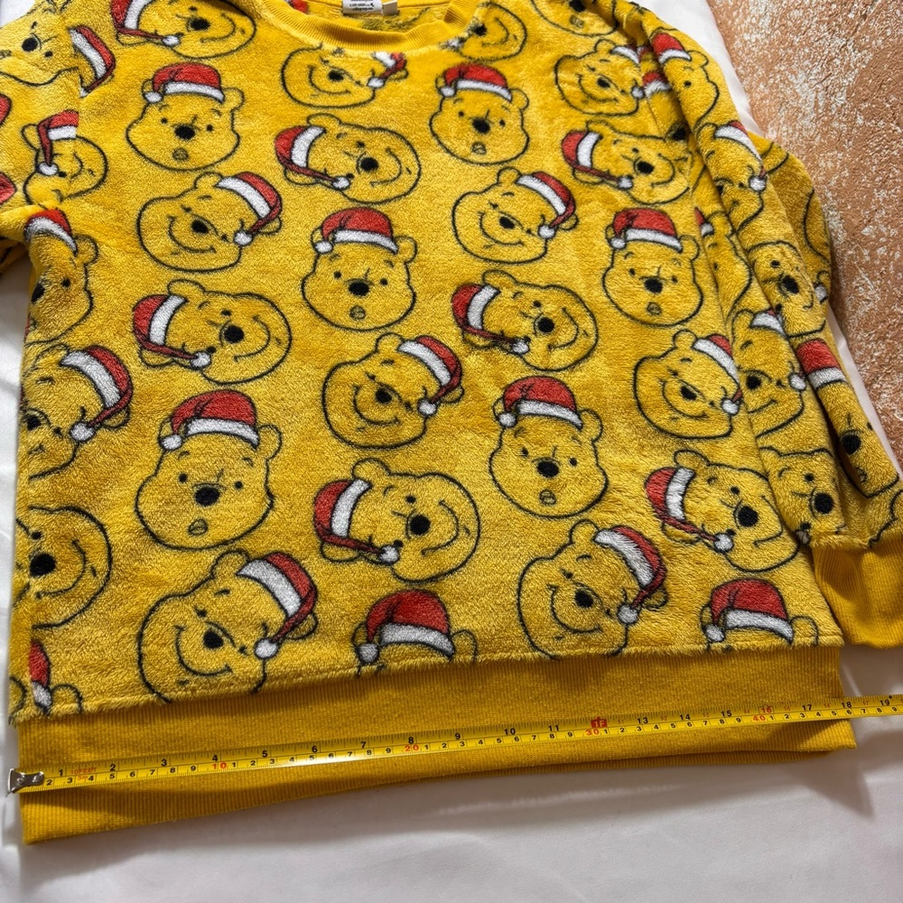 Disney Pooh Bear Crewneck Christmas Pullover Fleece Sweatshirt Yellow Sz Large - Picture 12 of 13